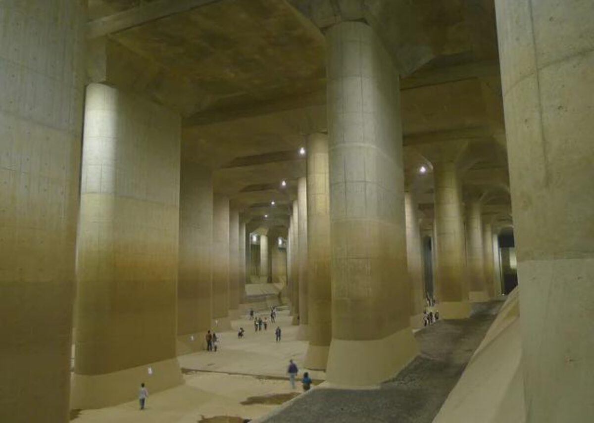 Tokyo flood tunnels